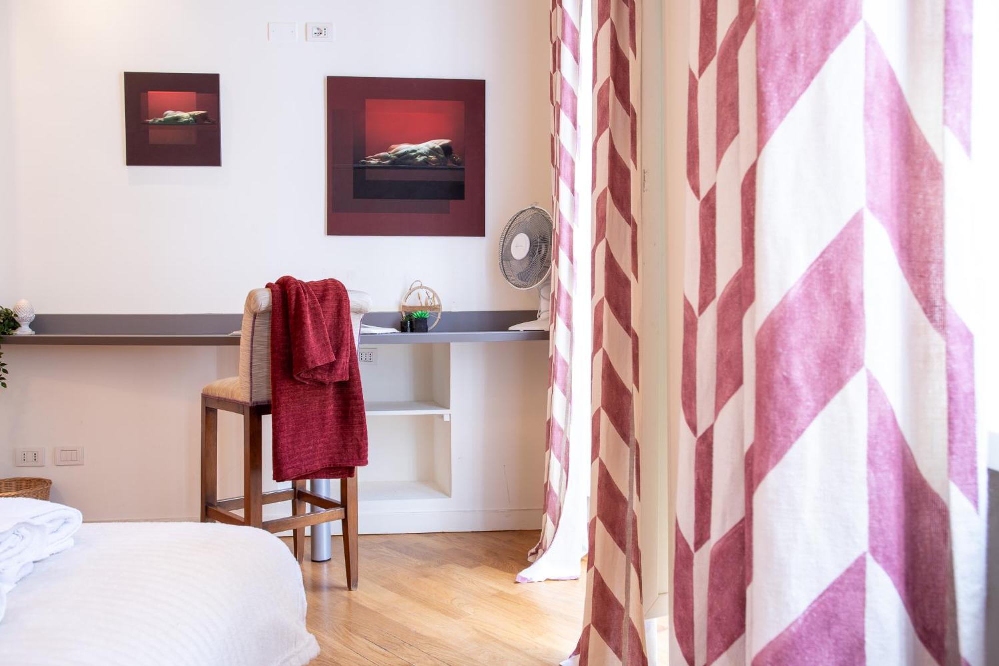 Duomo 500 Mt - Between Art And Design With Wi-fi Apartment